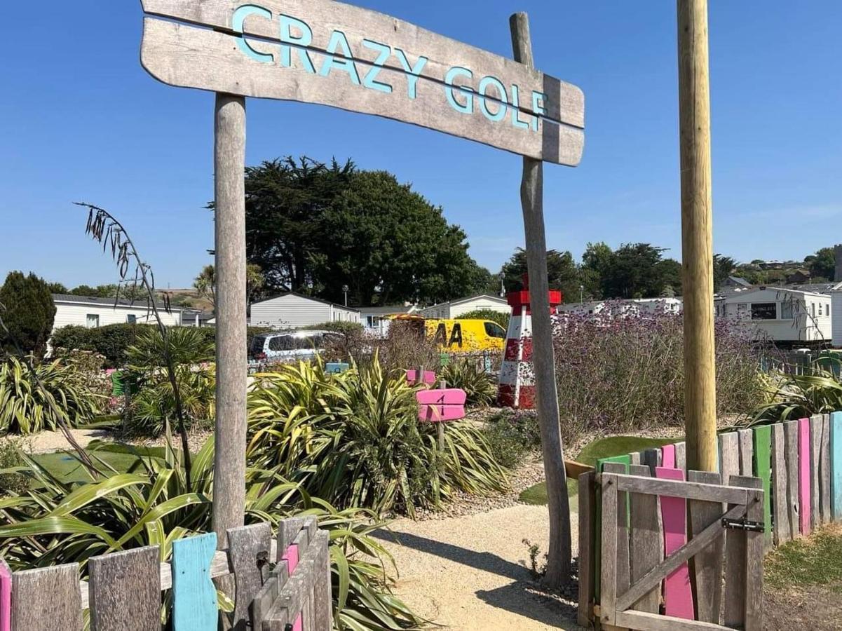 Отель Weymouth Bay Preston  Экстерьер фото