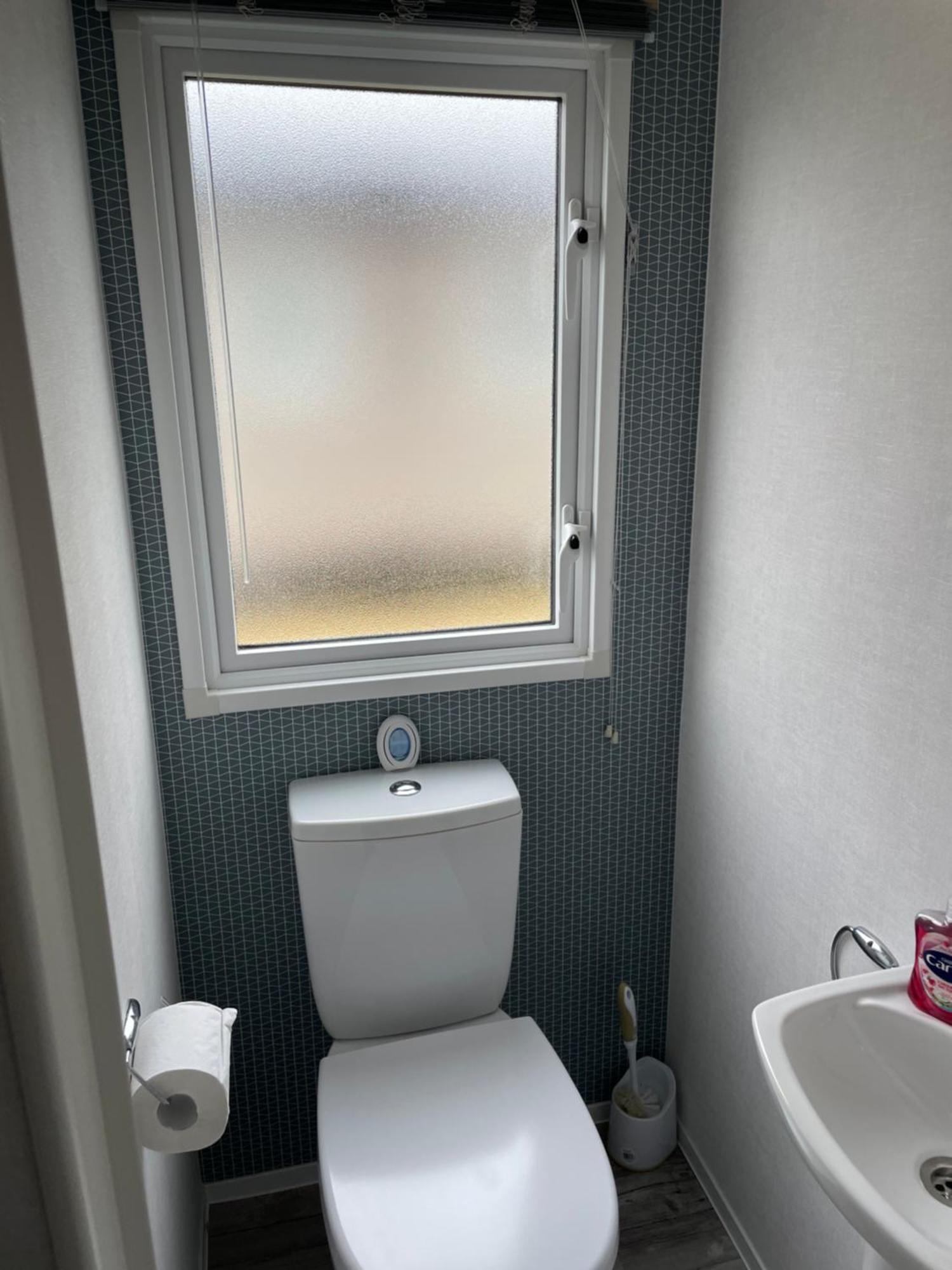Отель Weymouth Bay Preston  Экстерьер фото